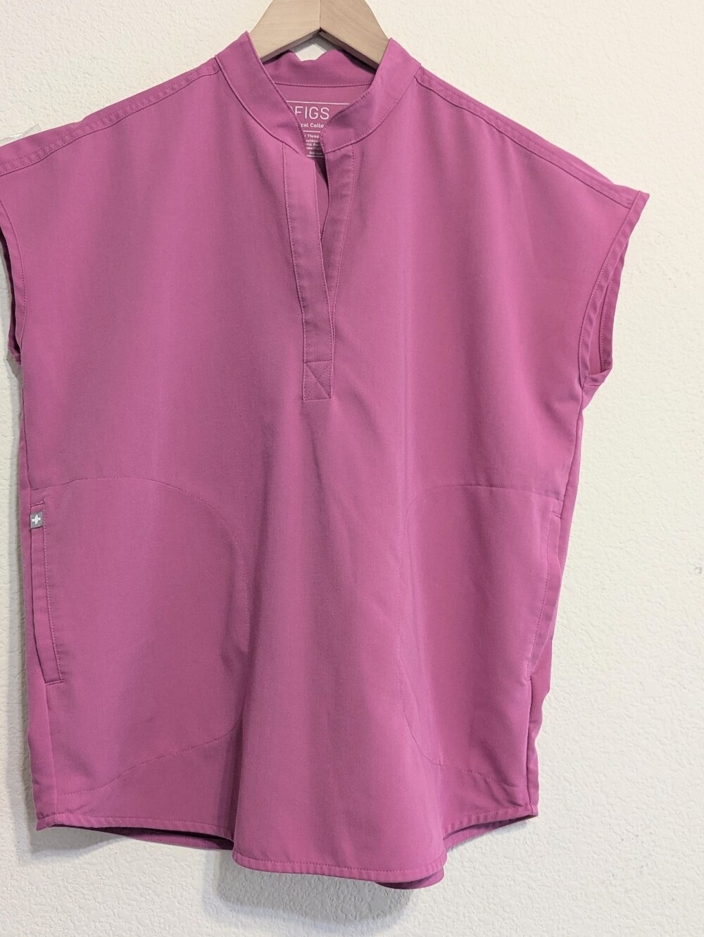 FIGS Rafaela Oversized Scrub Top Womens XS Solid Pink Technical Collection EUC